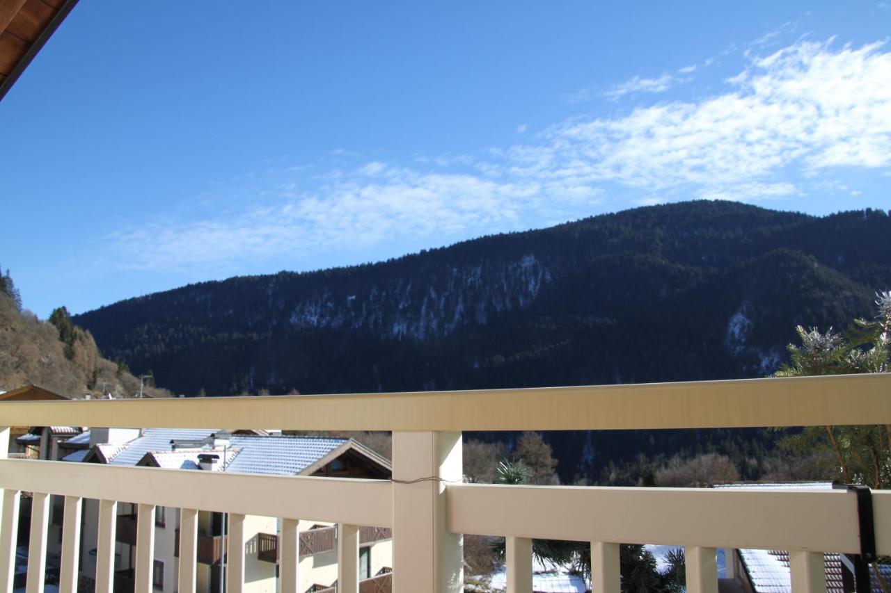 Appartamenti Residenza Pineta モルヴェーノ エクステリア 写真