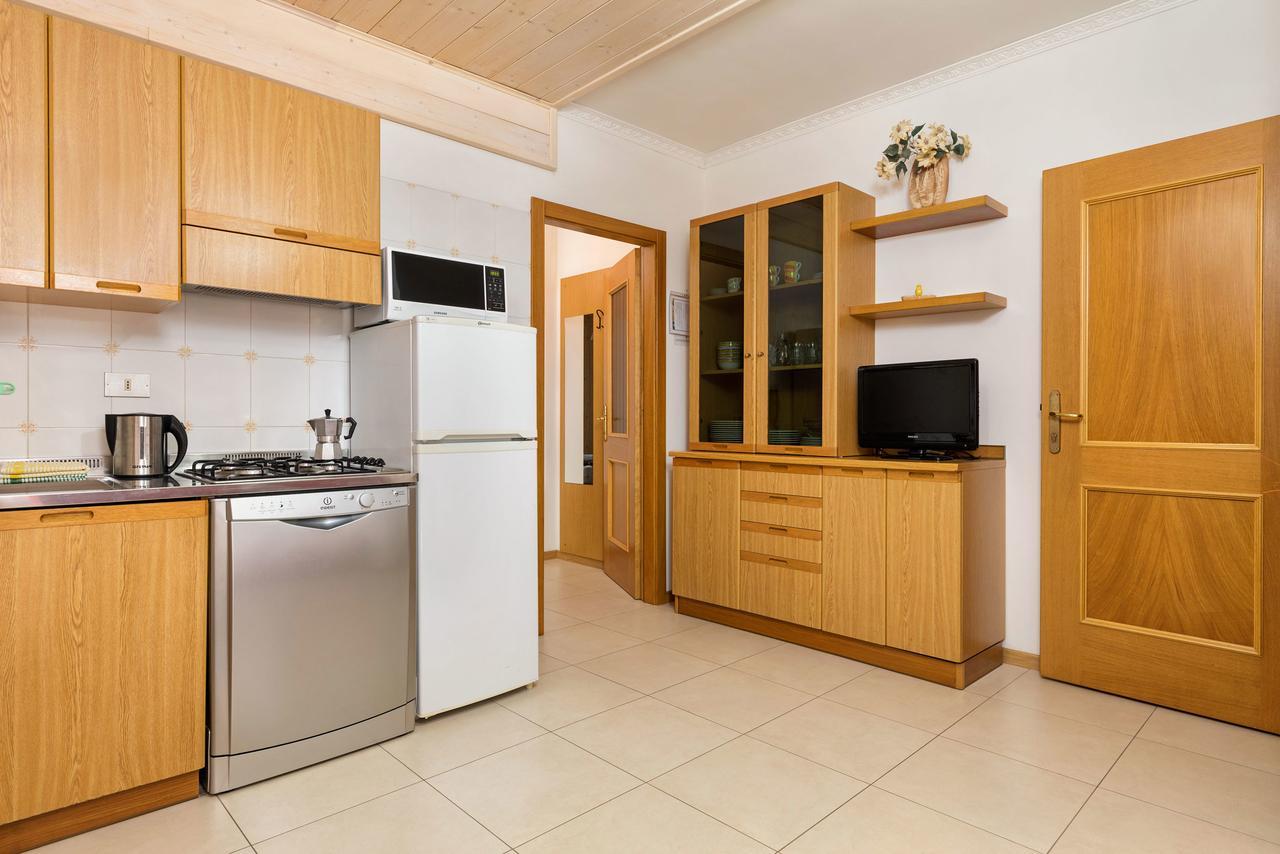 Appartamenti Residenza Pineta モルヴェーノ エクステリア 写真