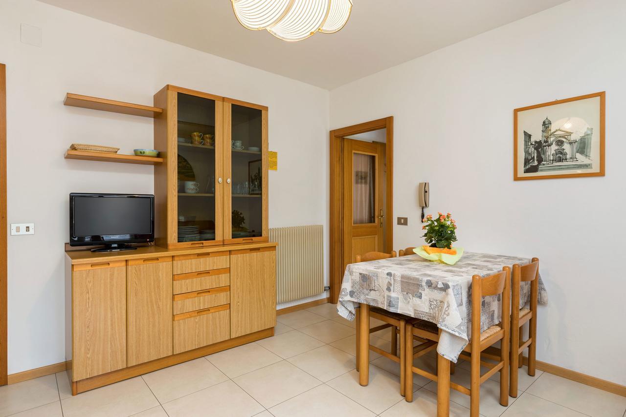 Appartamenti Residenza Pineta モルヴェーノ エクステリア 写真