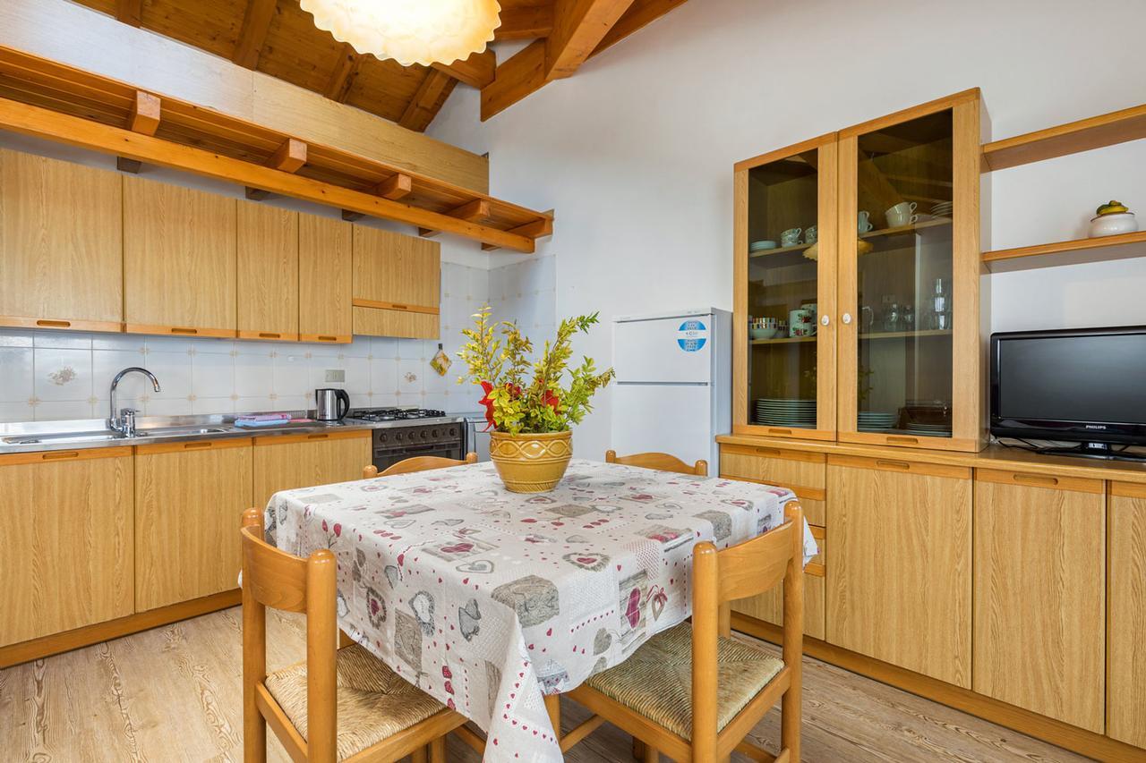 Appartamenti Residenza Pineta モルヴェーノ エクステリア 写真